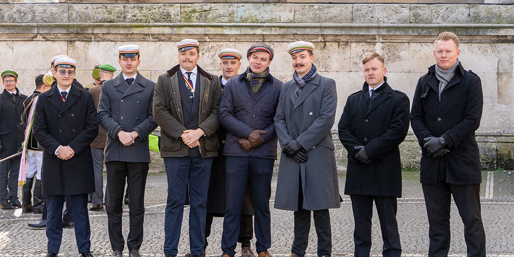 Burschenschafter und AfD-Funktionäre beim Volkstrauertag